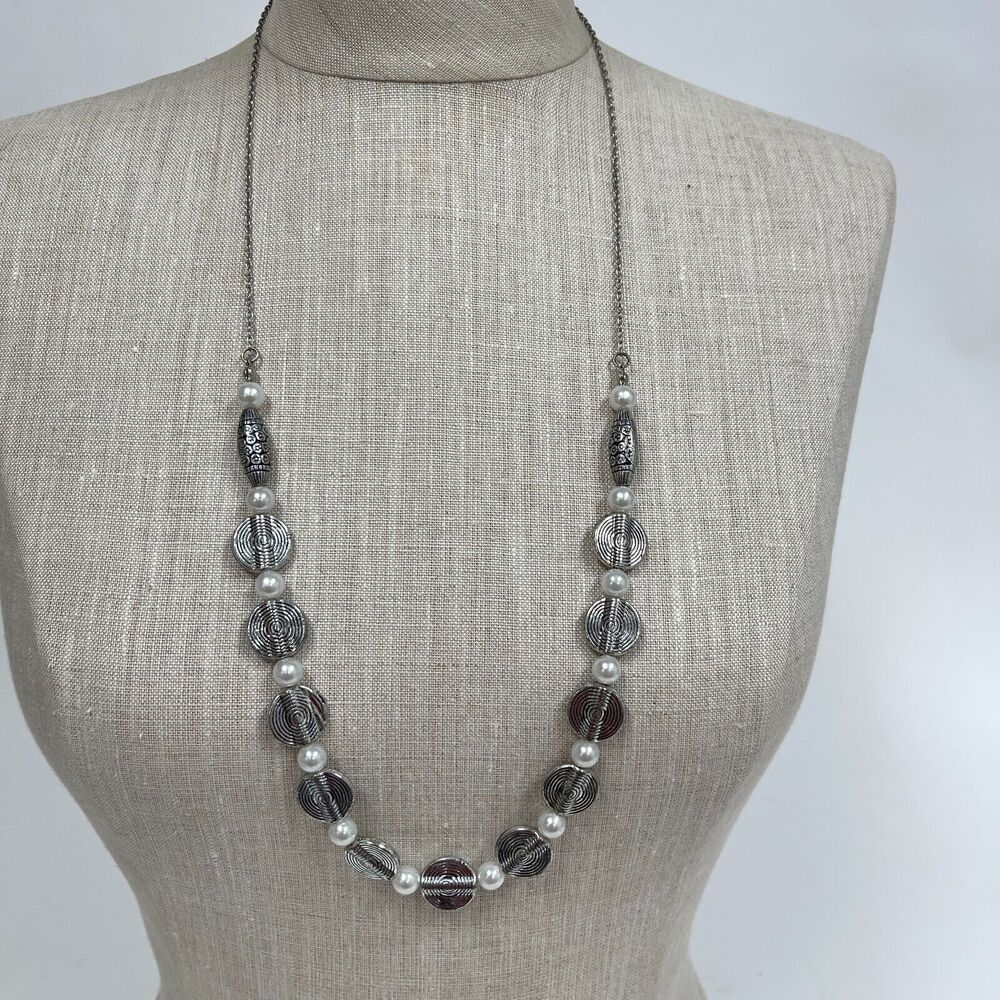 Silver-tone White Faux Pearl‎ Women's Fashion Necklace NWOT